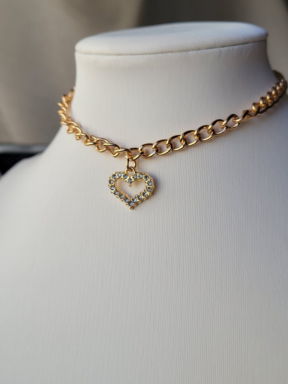 Rhinestone Heart Pendant on a Gold Anklet